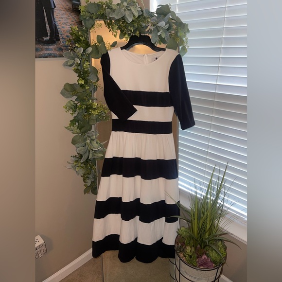 Dainty Jewells Dress - Picture 1 of 1